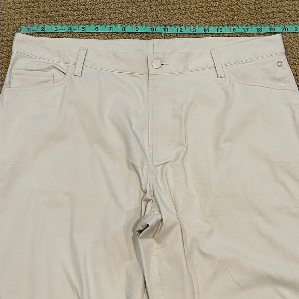 Adidas Men's Go-To- Five-Pocket Tapered Fit Golf Pants size 38 W/ 32 L Cream